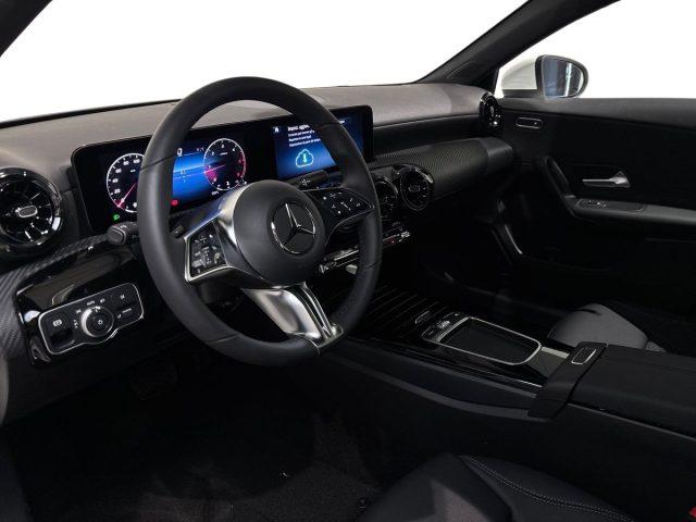 MERCEDES-BENZ A 180 d Automatic Advanced