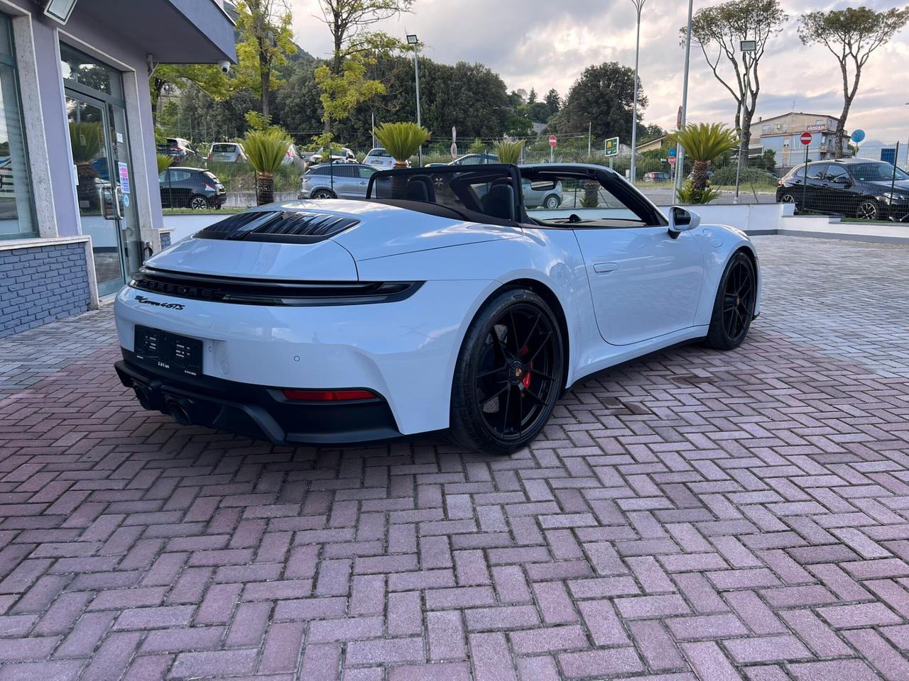 Porsche 992.2 Carrera 4 GTS Cabriolet