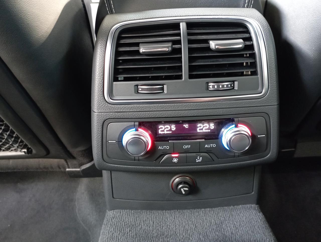 Audi A6 Avant 3.0 TDI quattro S tronic S-LINE