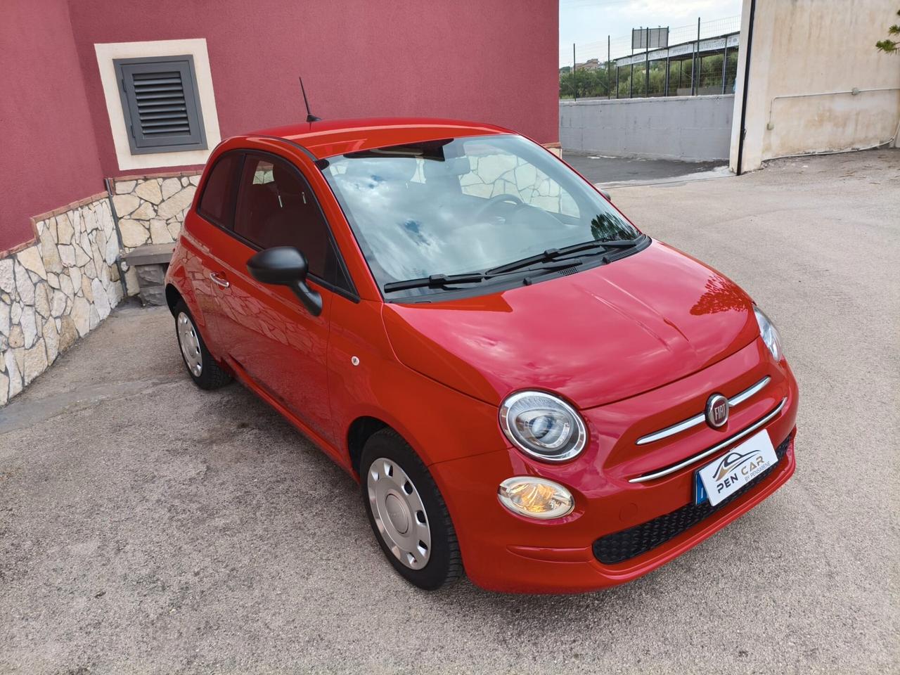 Fiat 500 1.0 Hybrid Red
