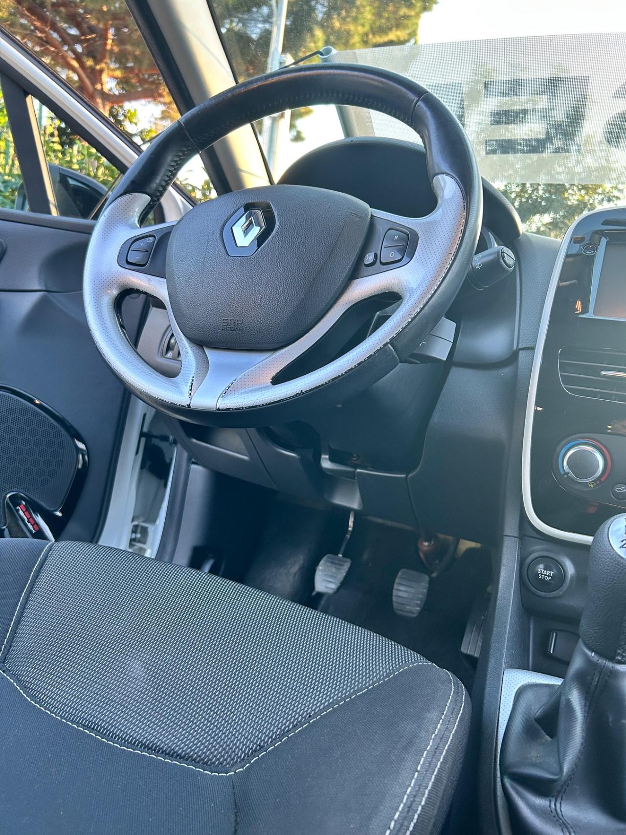 Renault Clio dCi 8V 75 CV Start&Stop 5 porte Energy Duel