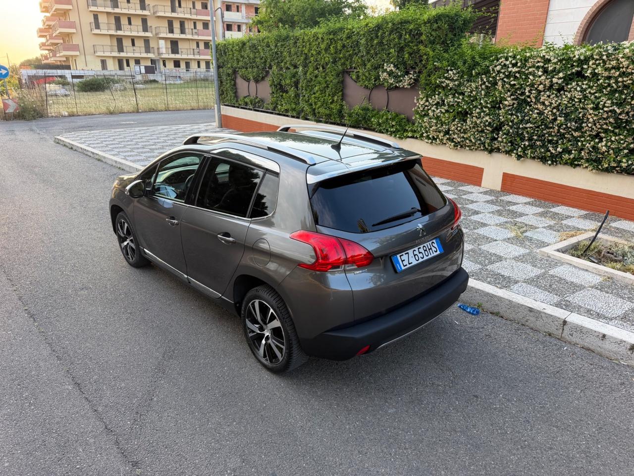 Peugeot 2008 BlueHDi 100 Allure
