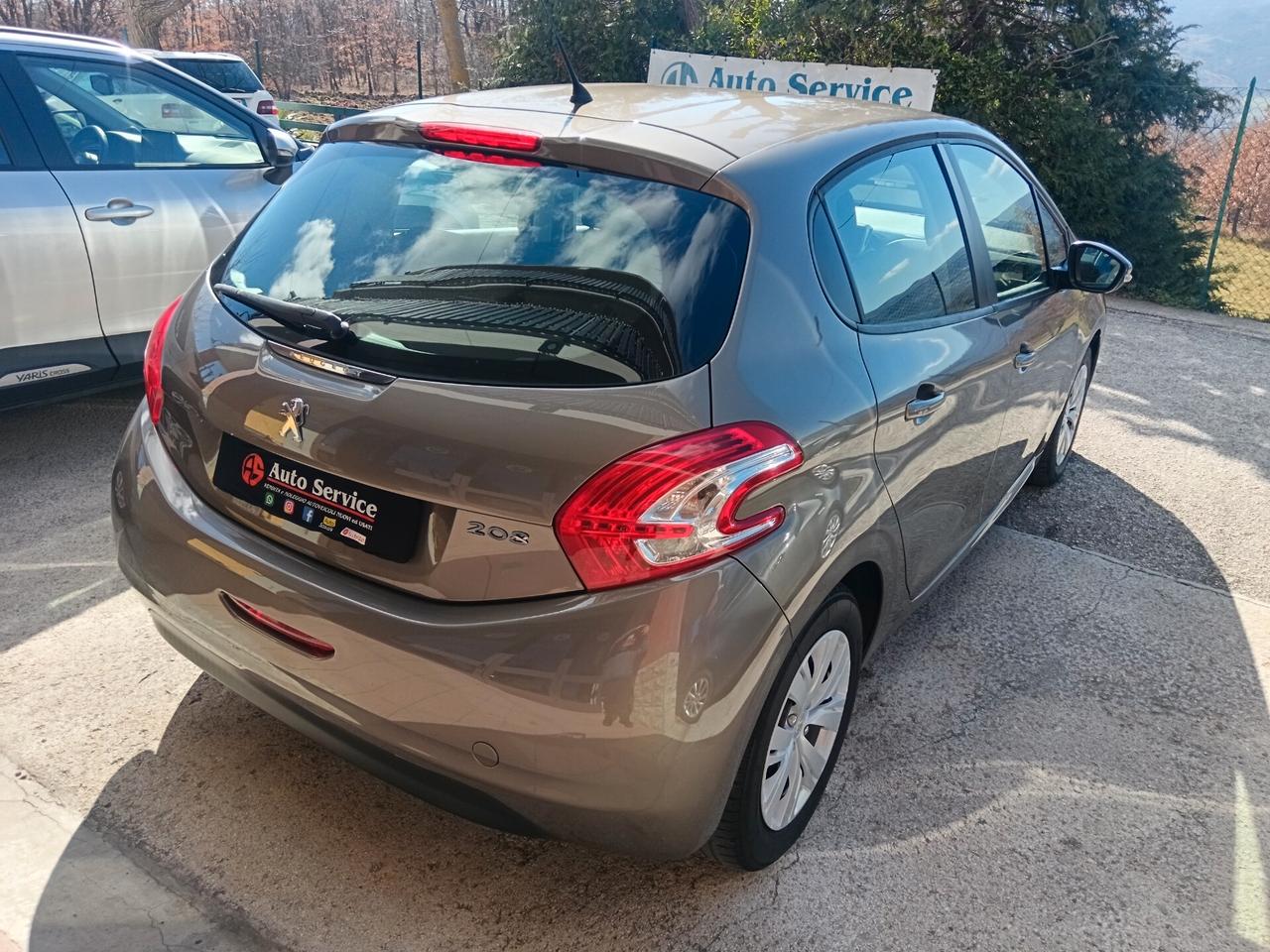 Peugeot 208 1.4 HDi 68CV 5P NEOPATENTATI