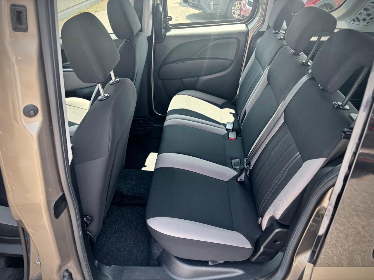 Fiat Doblo 1.4 T-Jet 16V Natural Power Lounge