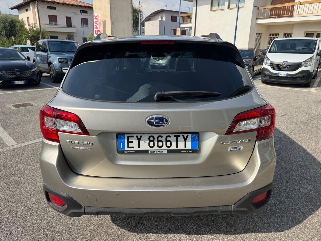 Subaru OUTBACK 2.0D Lineartronic Exclusive