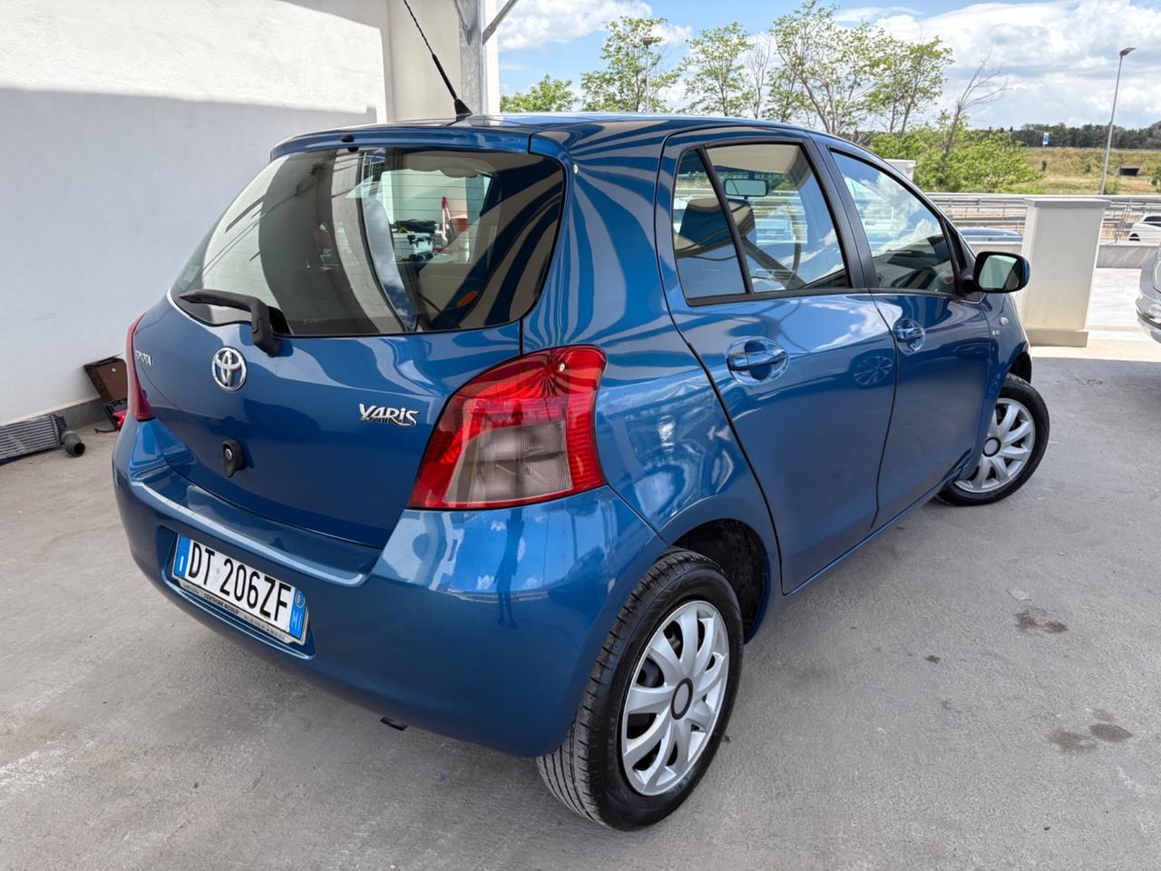 Toyota Yaris 1.4 D-4D DPF 5 porte Sol