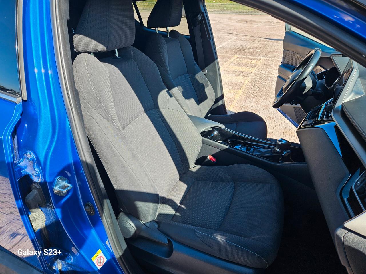 Toyota C-HR 1.8 Hybrid E-CVT Lounge