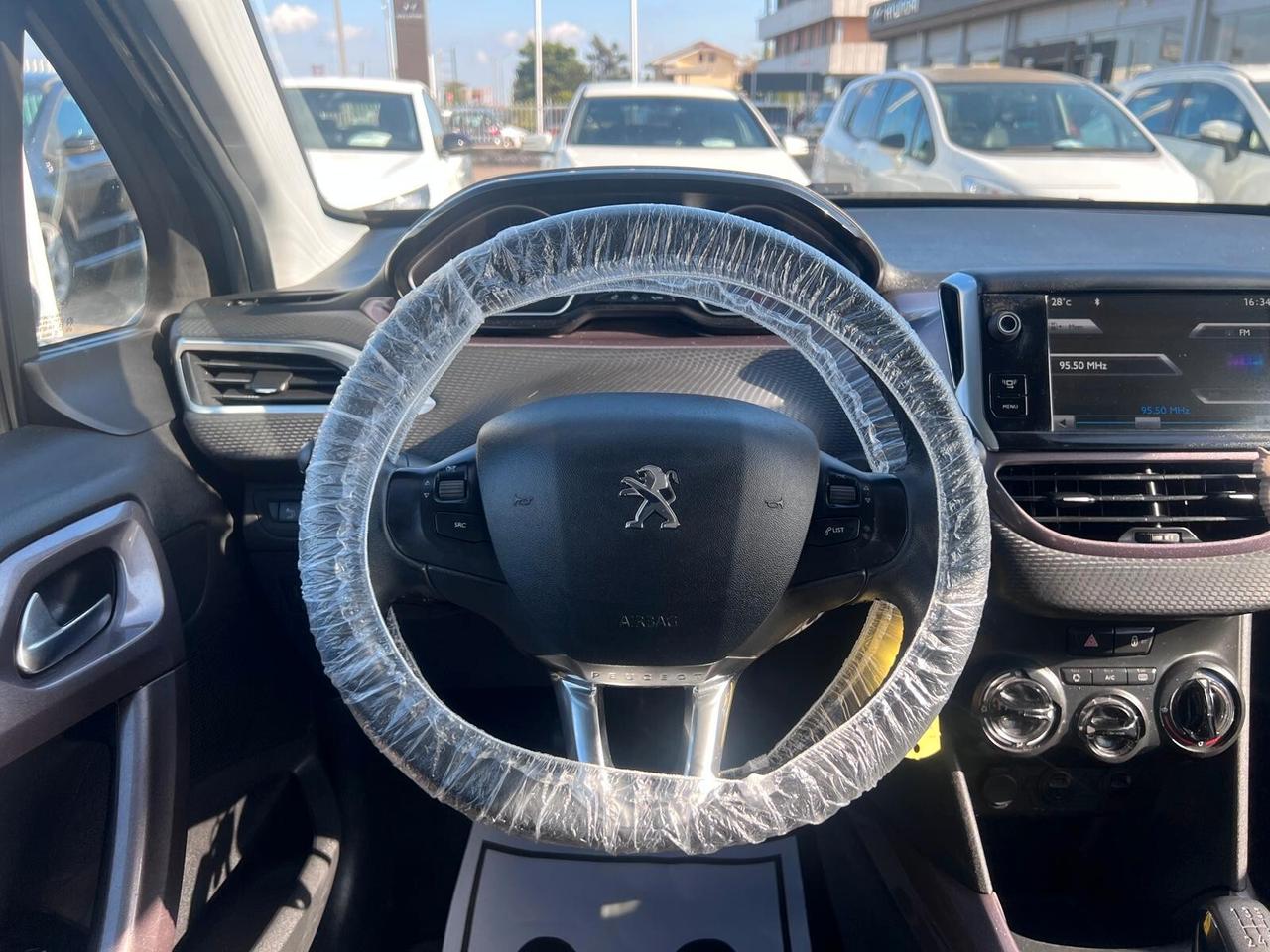 Peugeot 2008 1.2 VTi 82CV Allure