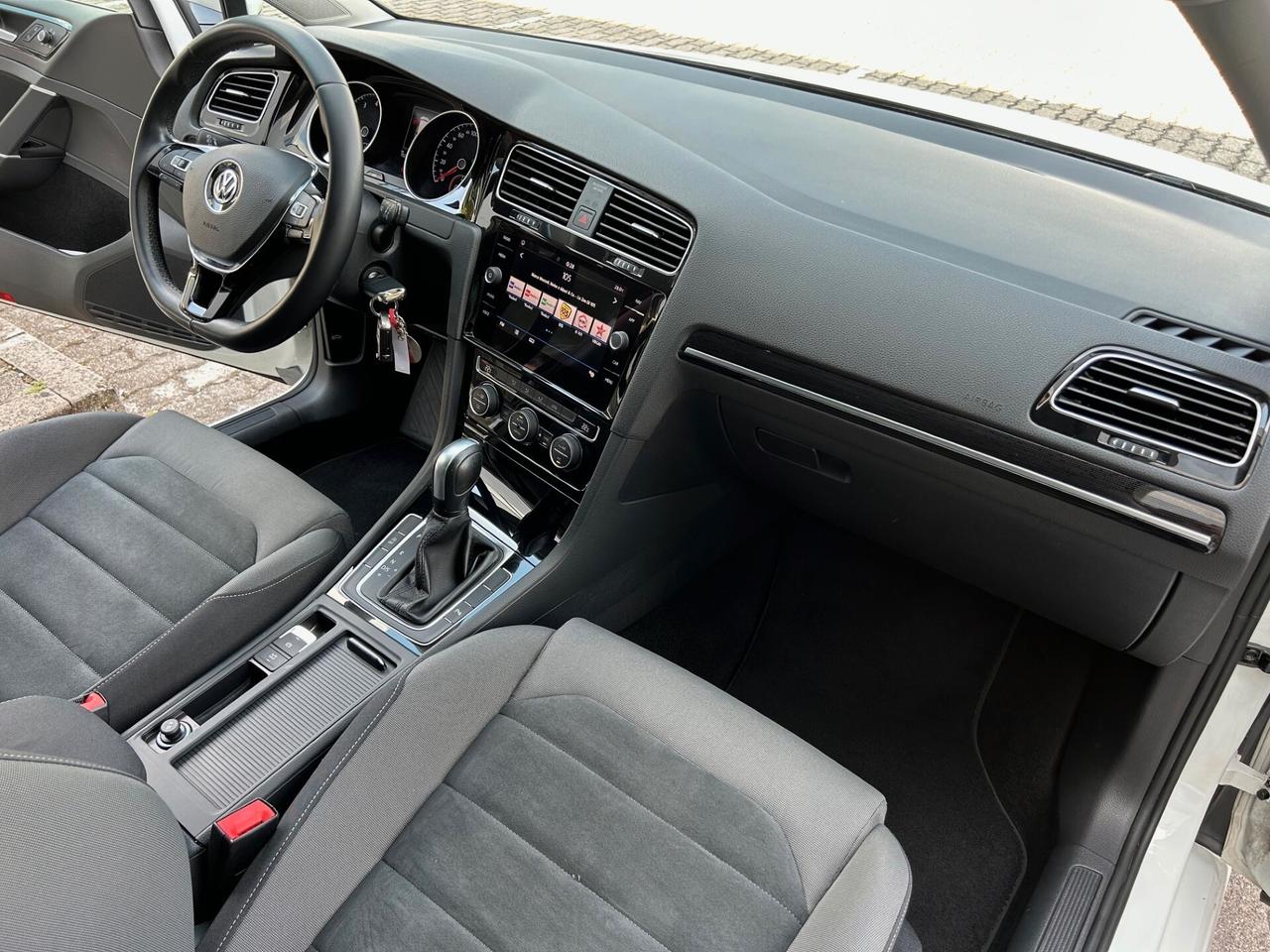 Volkswagen Golf 5p 1.5 tgi Executive 130cv dsg