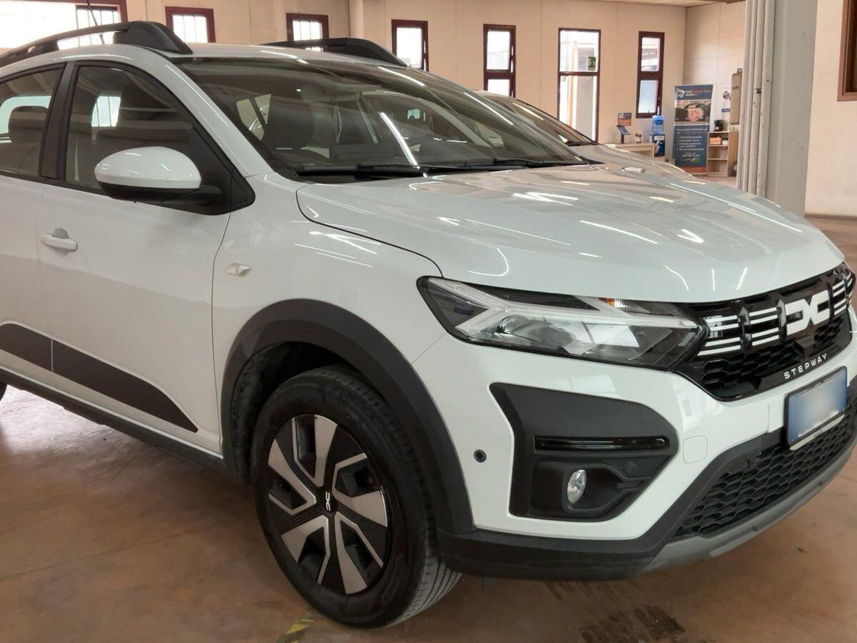 Auto in arrivo Dacia Sandero Stepway 1.0 TCe ECO-G Expression