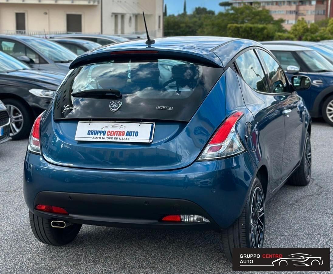 Lancia Ypsilon 1.0 FireFly Hybrid Gold-2023