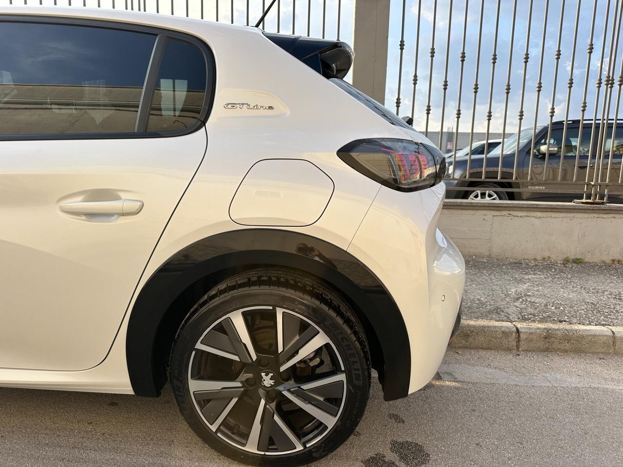 Peugeot 208 Gt Line 1.5 Diesel 100 Cv 2020 Bicolor