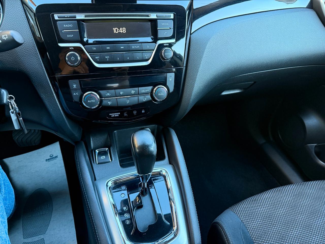 Nissan Qashqai 1.6 dCi 2WD Visia CAMBIO AUTOMATICO