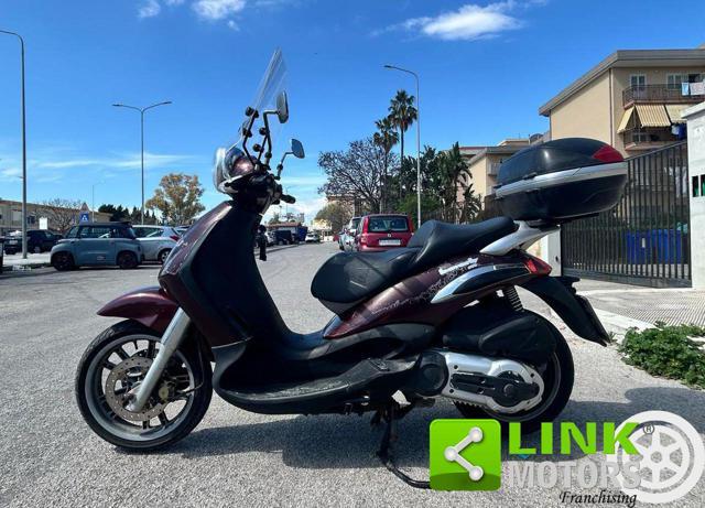 PIAGGIO Beverly 500 .