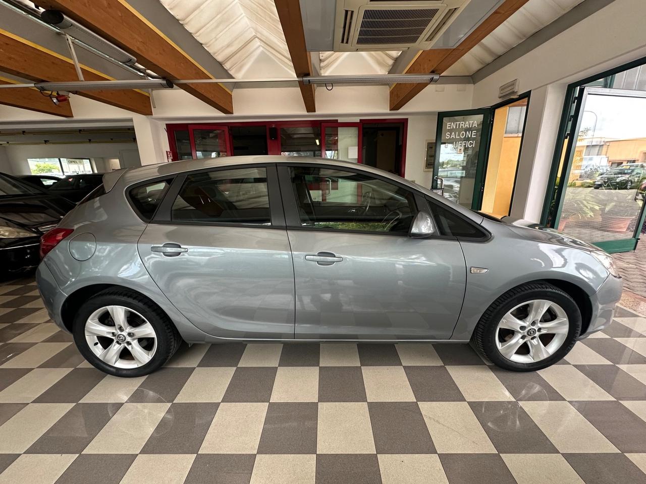 Opel Astra 1.7 CDTI 110CV 5 porte Cosmo