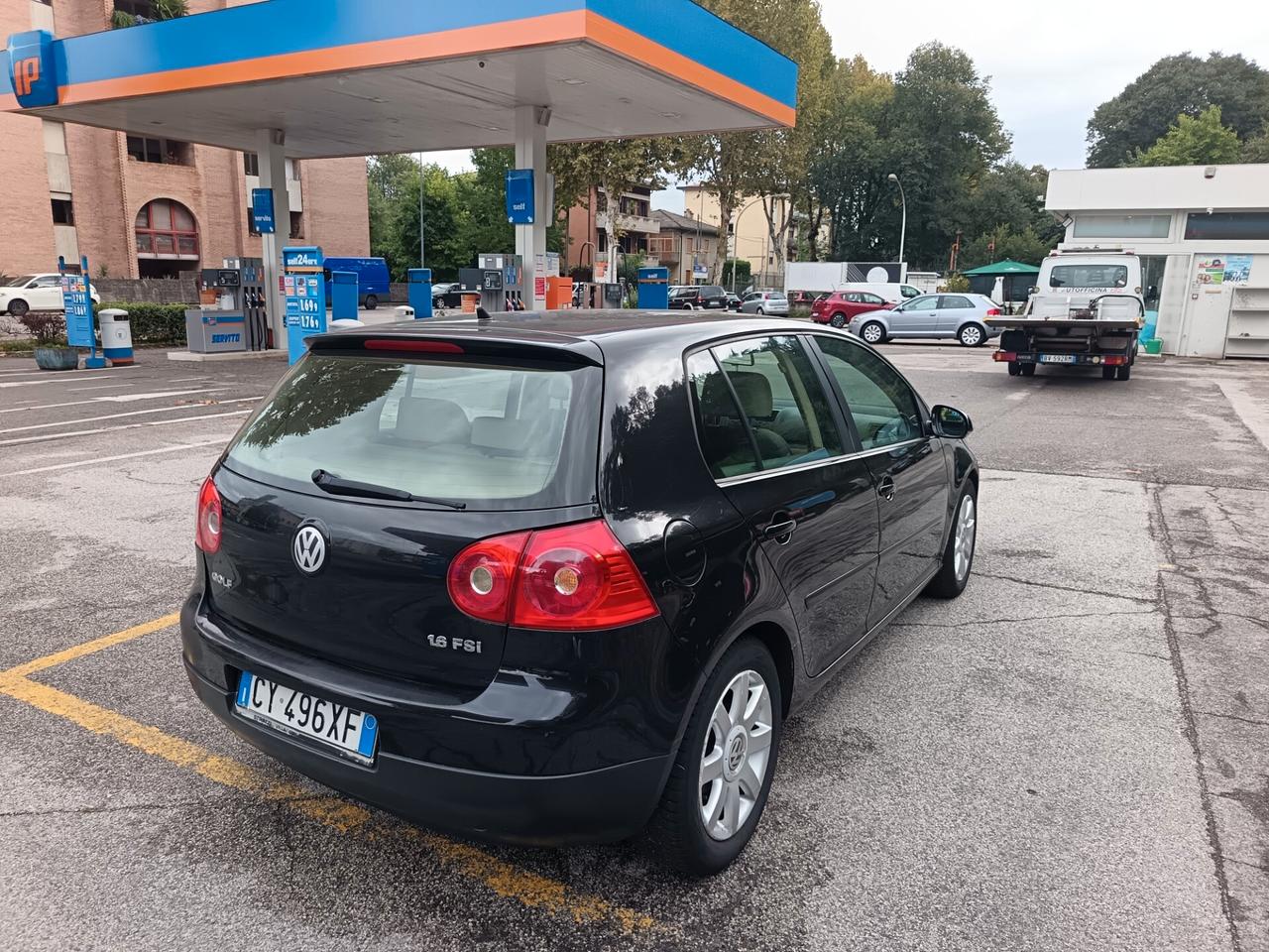 Volkswagen Golf 1.6 16V FSI 5p. Sportline ok neo patente