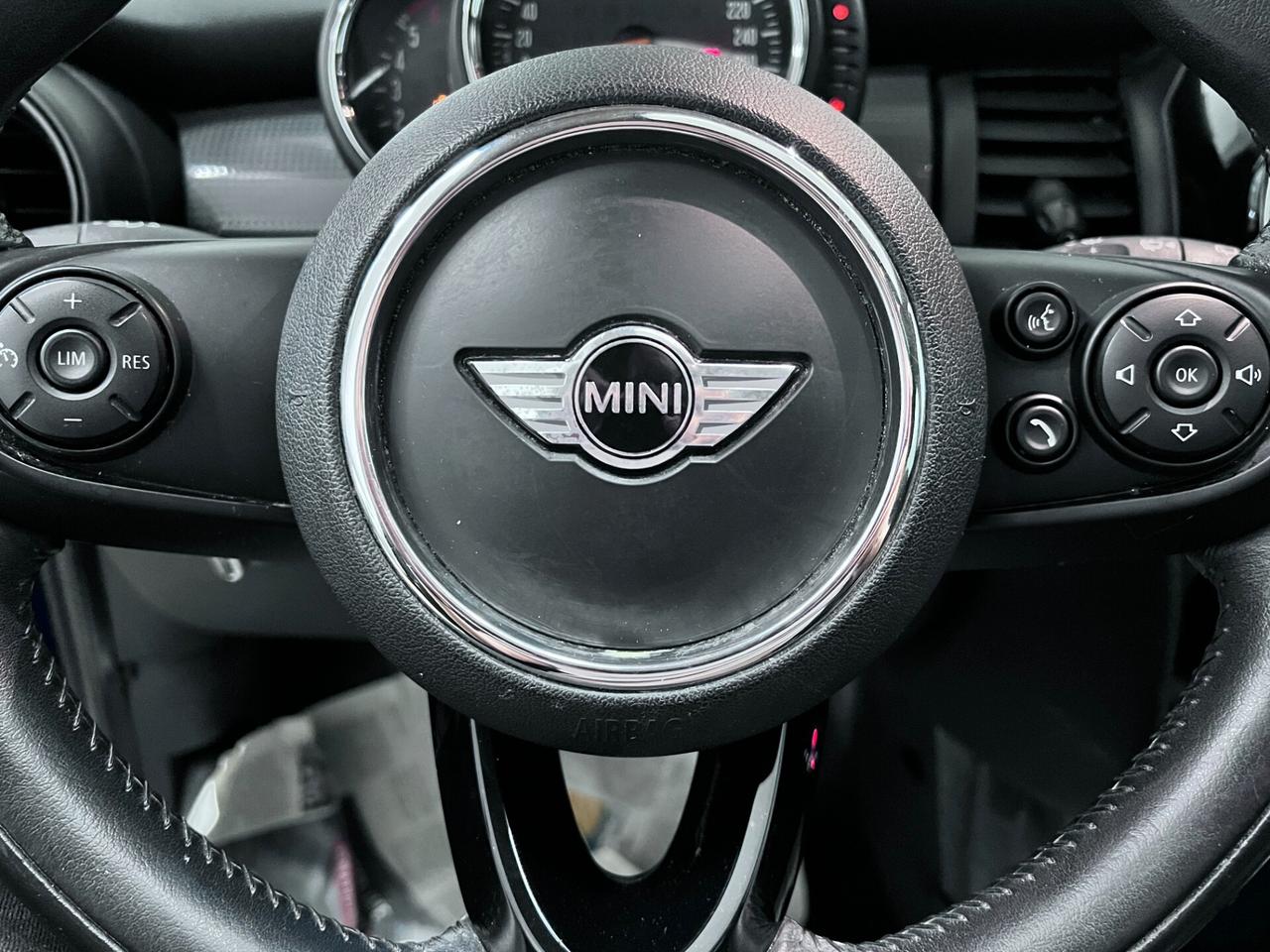 Mini 1.5 Cooper D Business 5 porte