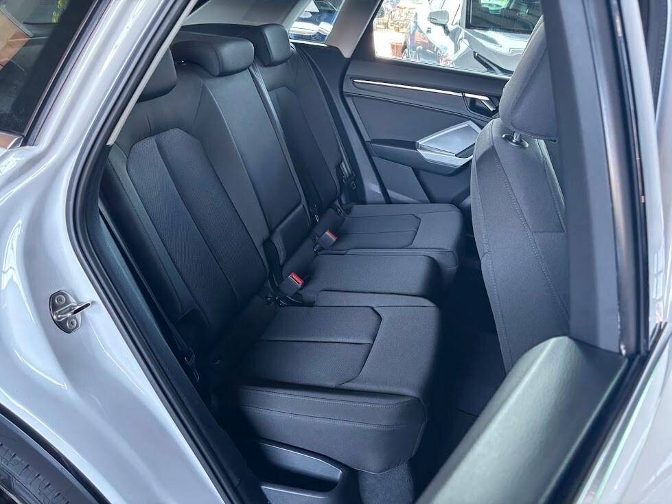 Audi Q3 35 TFSI S tronic Business Advanced MHEV