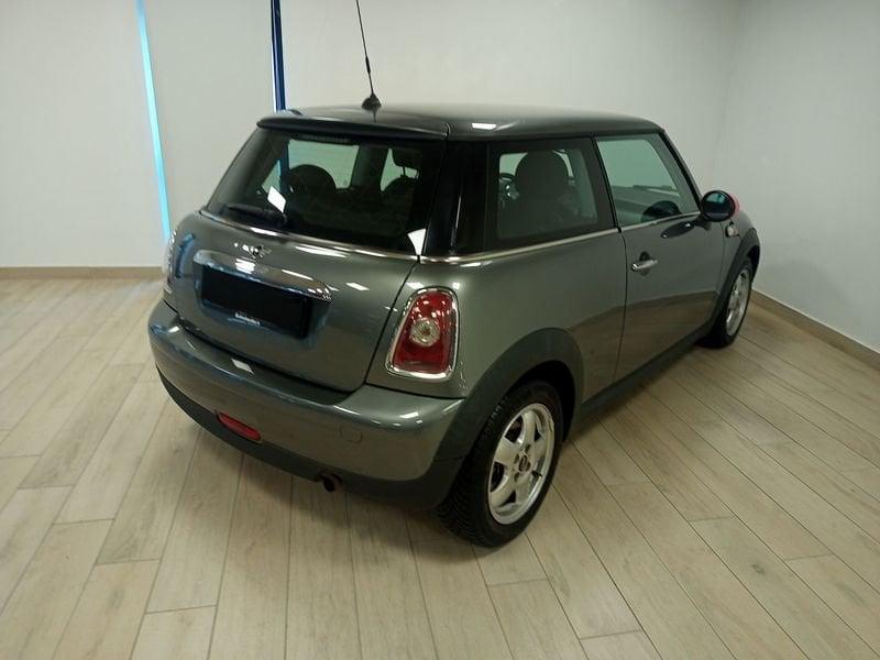 MINI Mini (R56) 1.4 16V One (55kW)