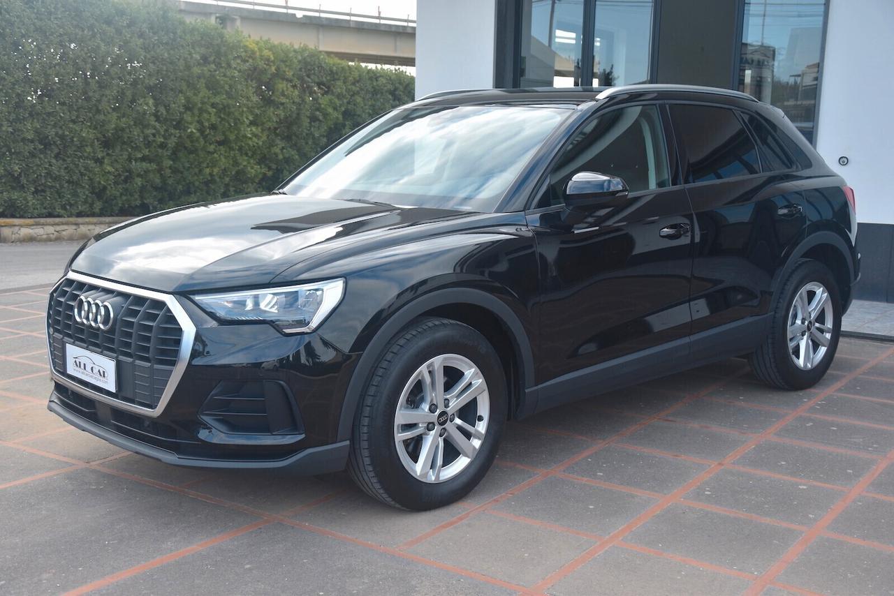 Audi Q3 35 TDI S tronic Business