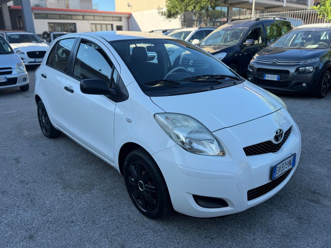 Toyota Yaris 1.0 5 porte Sol 140.000 km
