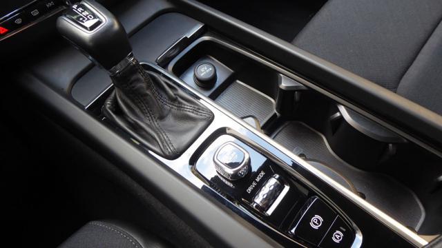 VOLVO XC60 D4 AWD Geartronic Inscription