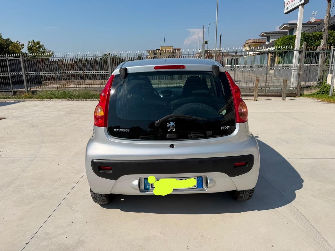 Peugeot 107 1.0 68CV 5p. Plaisir