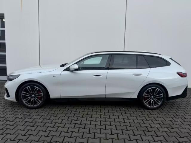 Bmw 520 520i 48V Touring Msport M SPORT PRO 19" HARMAN KARDON