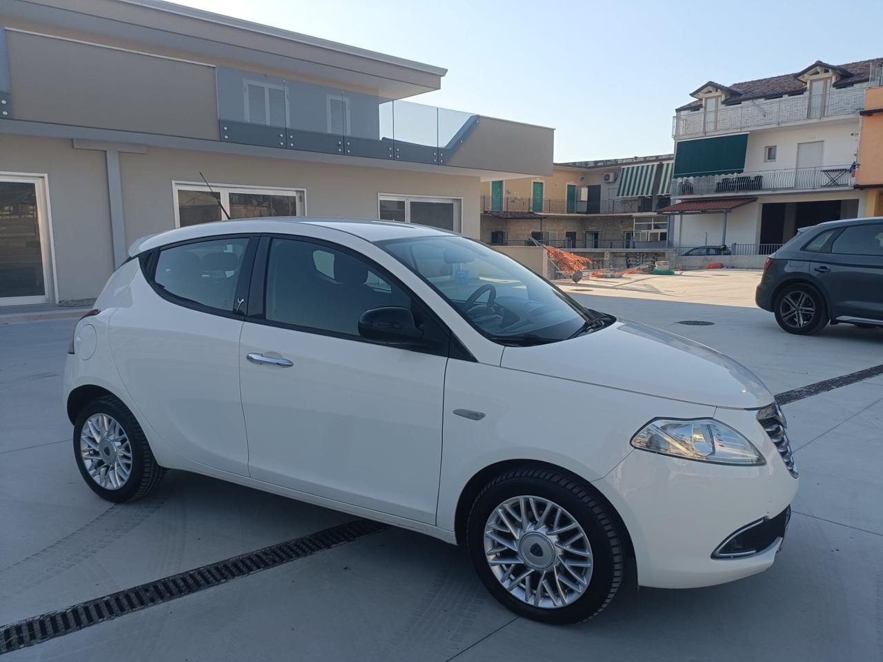 Lancia Ypsilon 1.3 MJT 16V 95 CV 5 porte S&S Gold