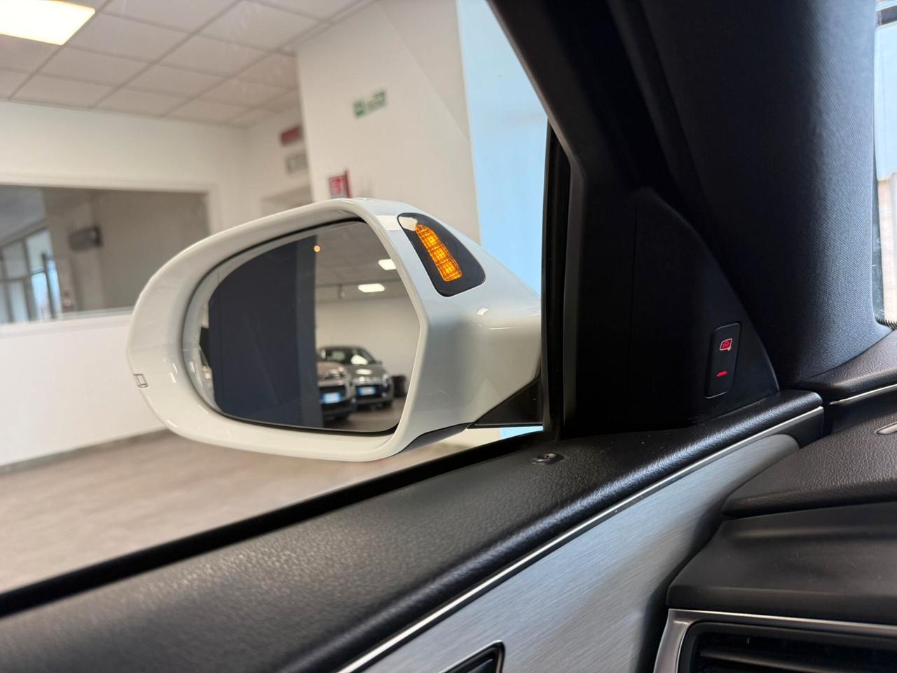 Audi A6 Avant 3.0 TDI 245CV S-line diesel quattro. S tronic. Business plus