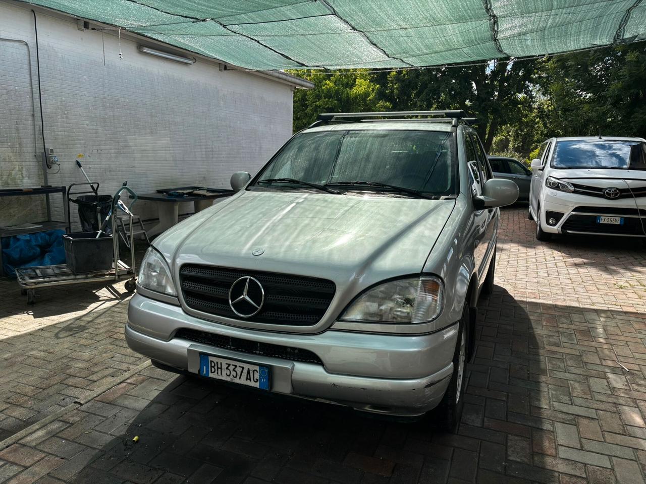 Mercedes-benz ML 320 AUT. GPL 7 POSTI ISCRITTO ASI BOLLO RIDOTTO ASSICURAZIONE STORICA UNICO PROPRIETARIO BELLISSIMO