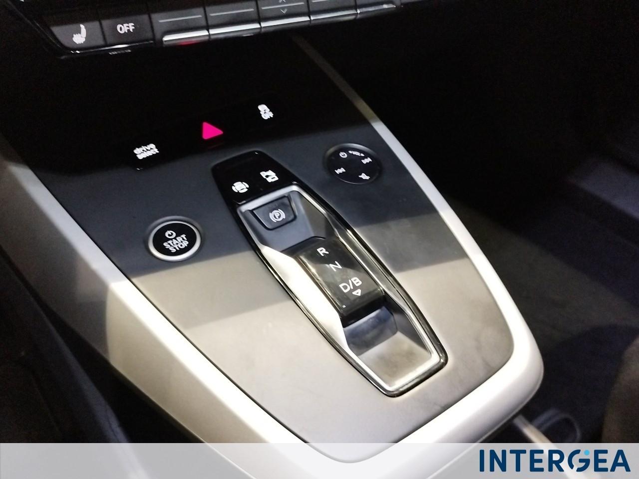 AUDI Q4 e-tron 40 Business