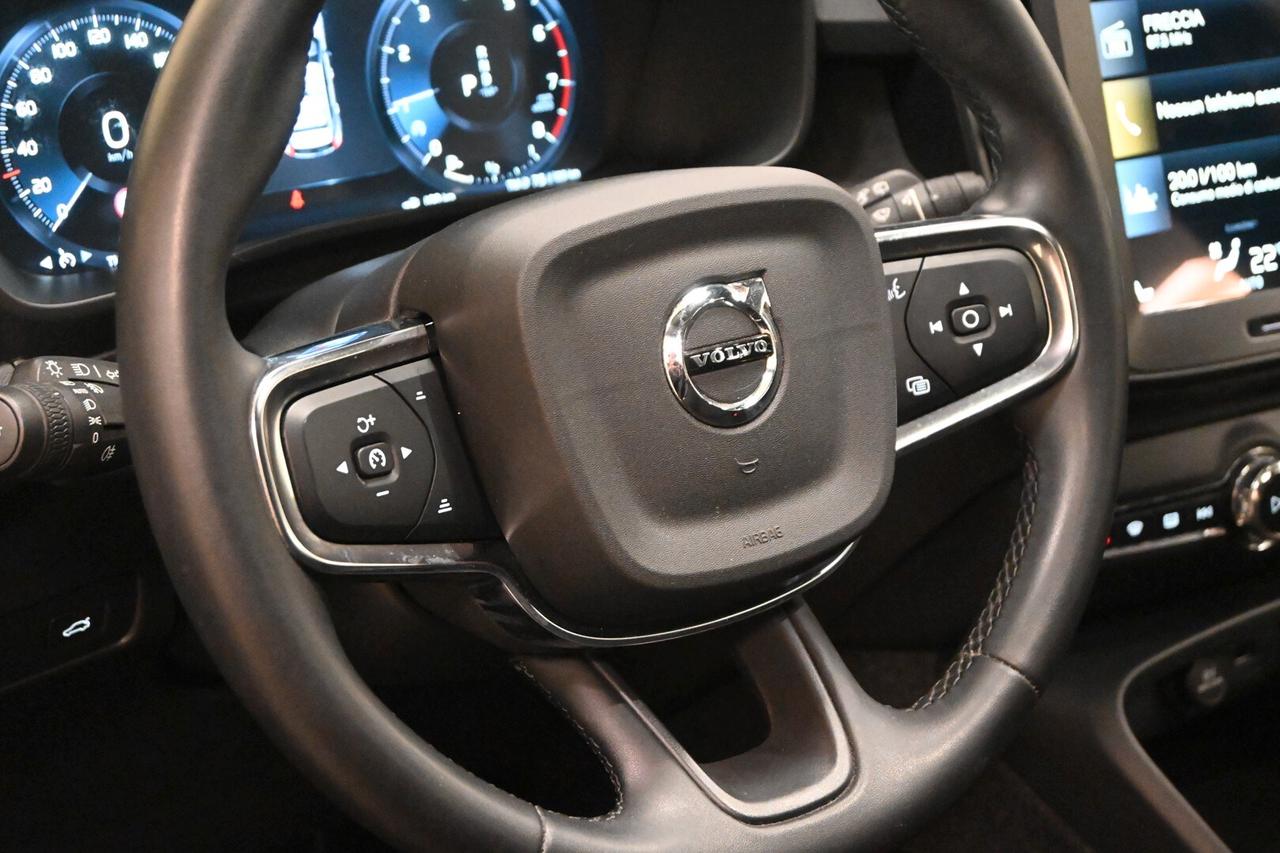 VOLVO XC40 (2017-->) XC40 T2 automatico Core