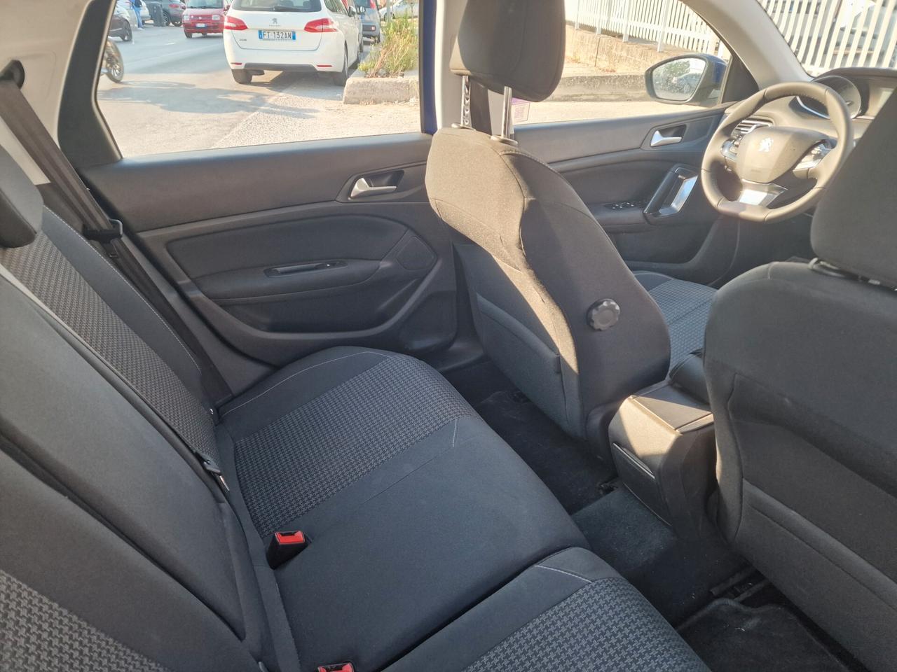 Peugeot 308 BlueHDi 130 EAT8 SW Business 2019