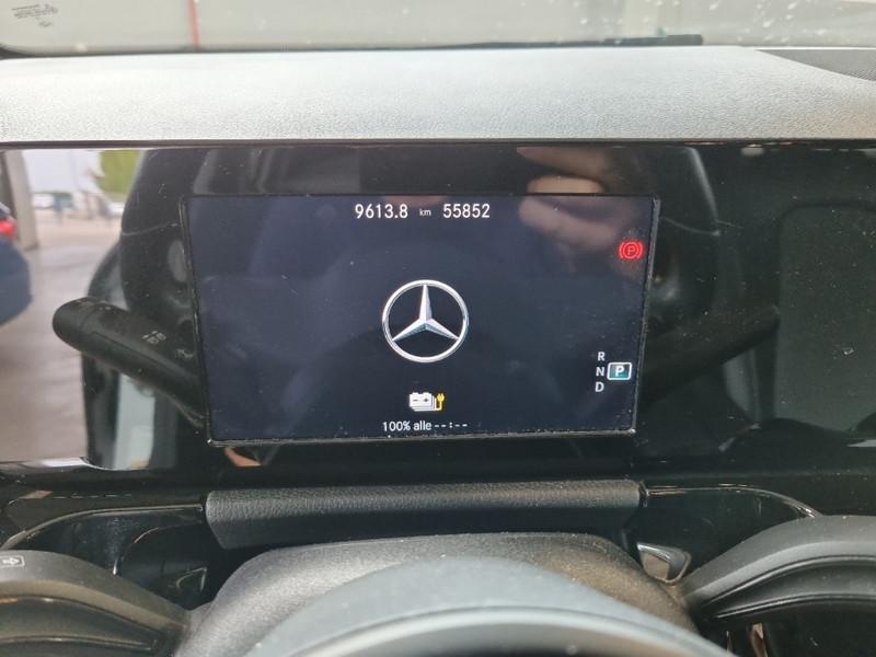 MERCEDES-BENZ GLA 250 E PLUG-IN HYBRID AUTO SPORT CROSSOVER