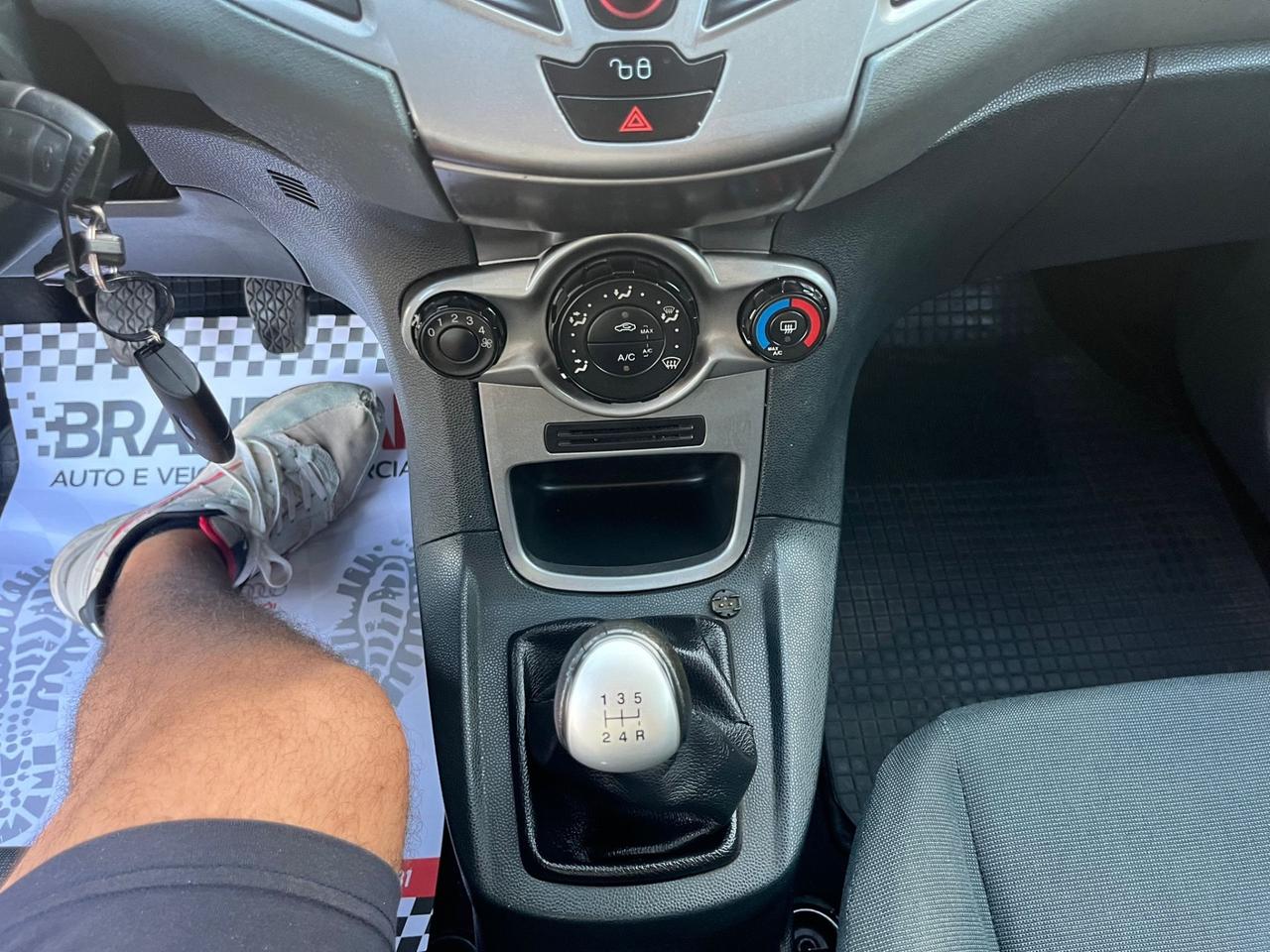 Ford Fiesta 1.4 TDCi 5p. Titanium 2010