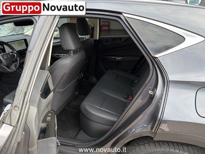 Lexus NX Hybrid Premium 4WD MY22