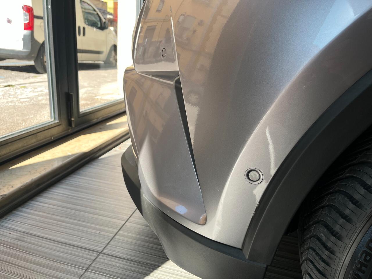 Toyota C-HR 1.8 Full Hybrid 122cv E-CVT Lounge ITALIANA
