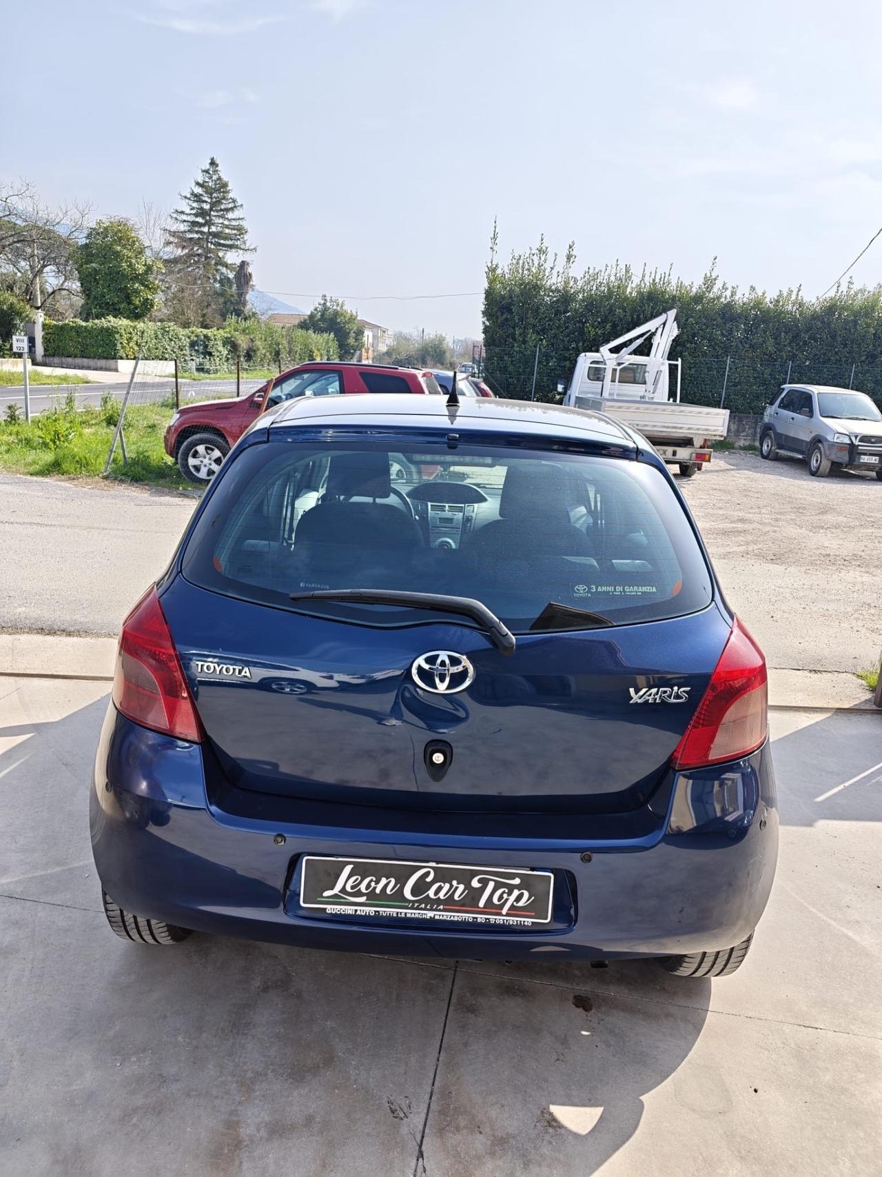 Toyota Yaris 1.0 5 porte Sol km 129 mila certificati