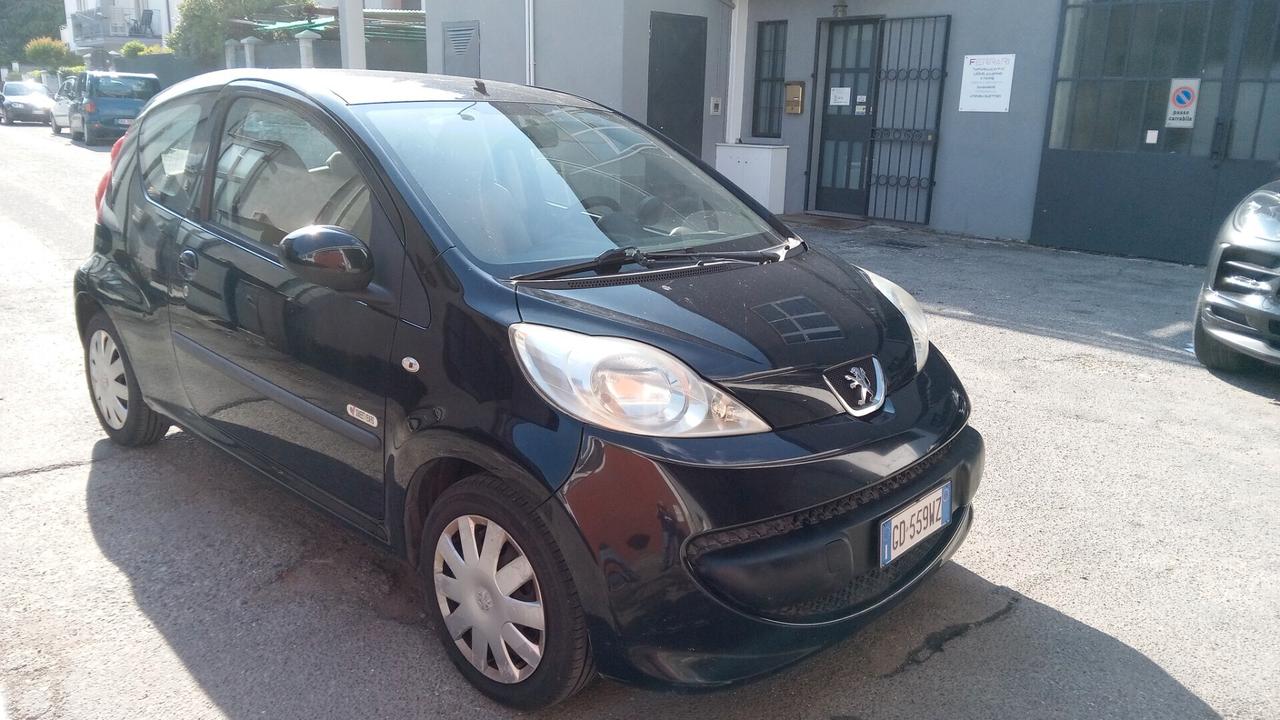Peugeot 107 1.0 68CV 3p. Sweet Years