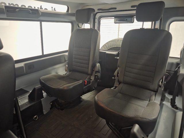 LAND ROVER Defender 90 2.4 TD4 AUTOVETTURA SERVICE LAND ROVER