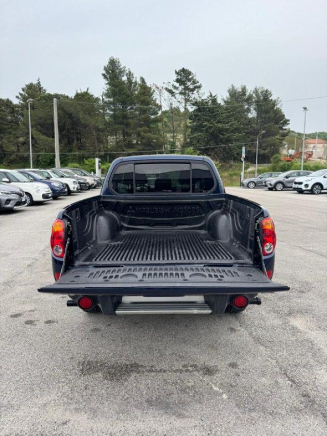 MITSUBISHI L200 2.5 DI-D/136CV Double Cab Insport