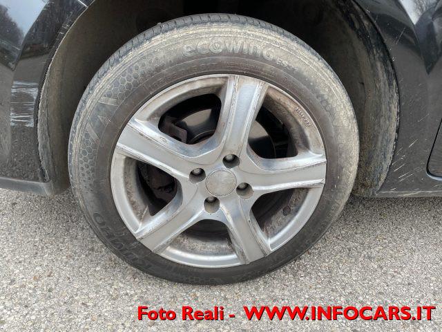 RENAULT Clio 1.2 16V 5 porte Confort