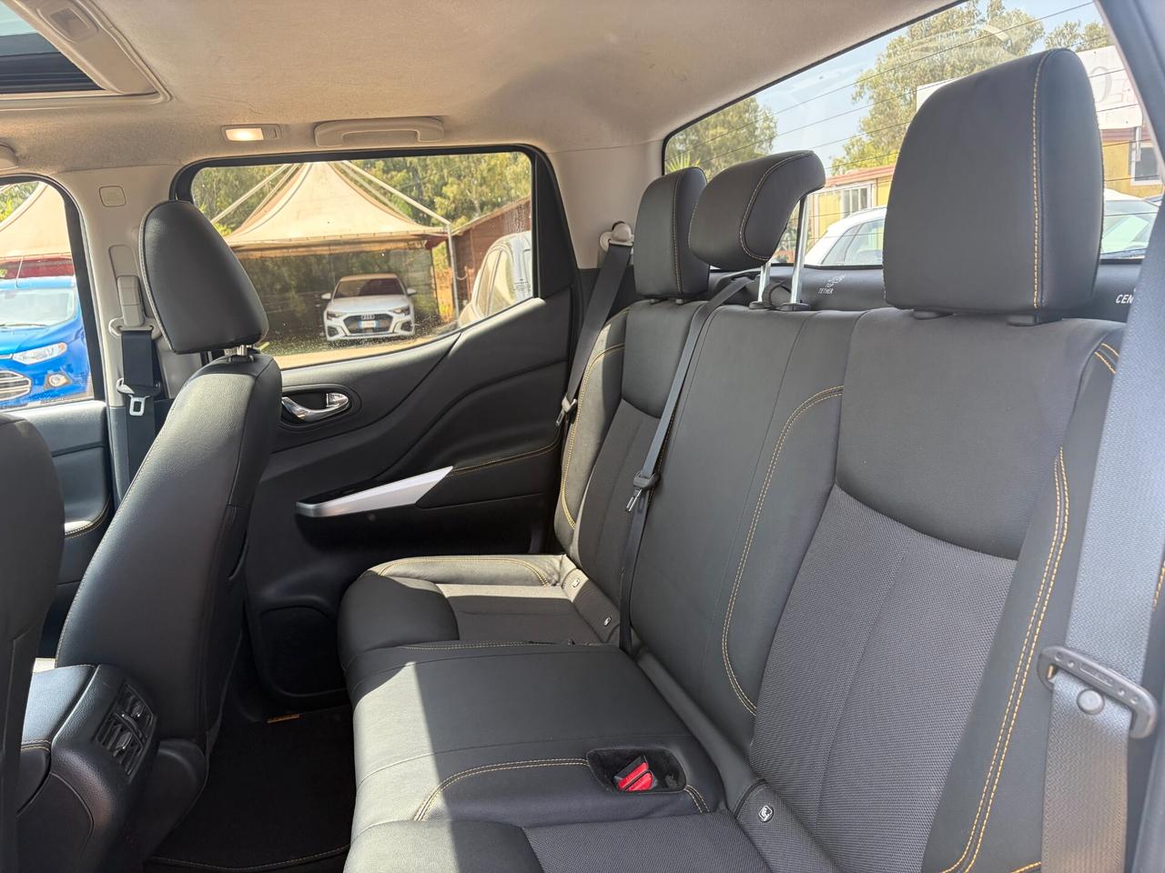 NISSAN NAVARA DOUBLE CAB N-GUARD 2.3 DCI 190CV 4WD IVA ESPOSTA