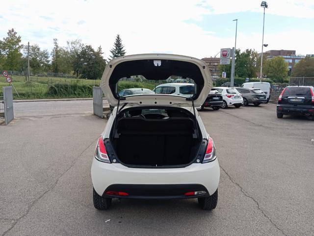 LANCIA Ypsilon *PROMO* 1.0 5 porte S&S Hybrid Ecochic Silver