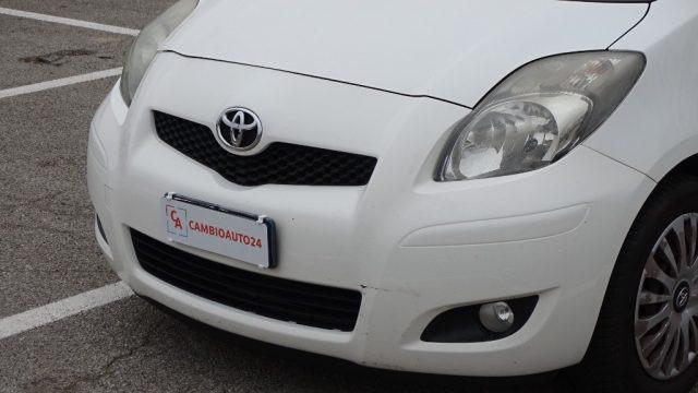 TOYOTA Yaris 1.300 100 cv, 5 porte, versione "Sol", Garanzia..