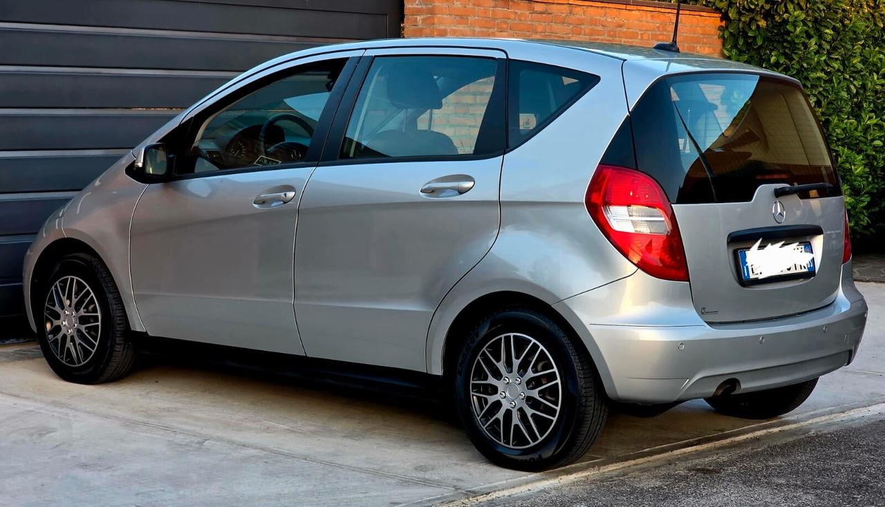Mercedes-benz 2013 Benzina neop TRATTABILE