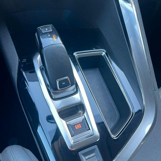 Peugeot 3008 BlueHDi 130 S&S EAT8 Allure