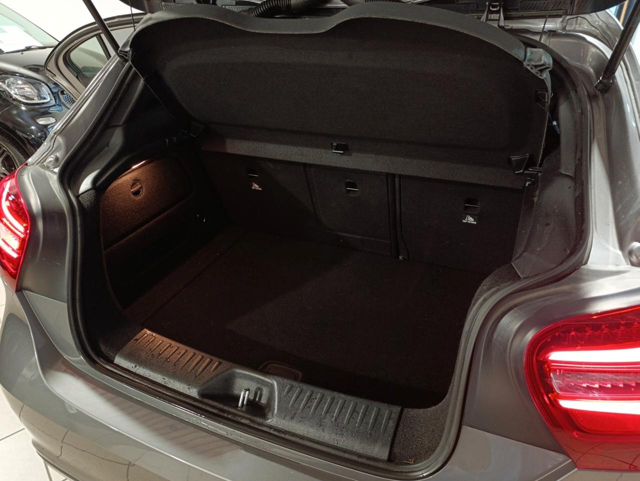 Mercedes-benz A 180 Sport Navi/LED/Telecamera/Cerchi 18