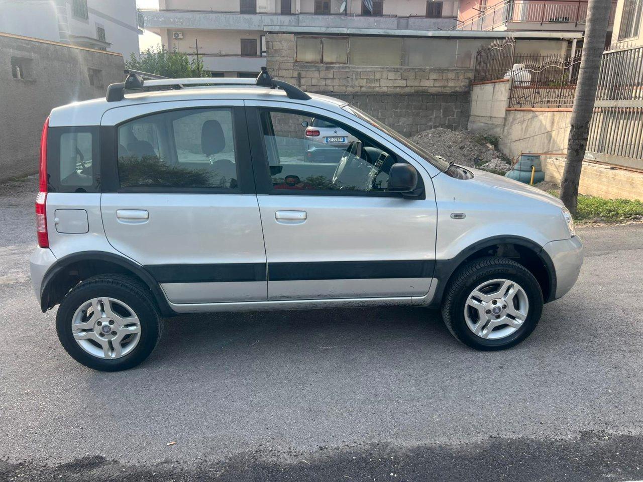 Fiat Panda 4x4 Panda 1.3 mjt 16v Glam 4x4 LEGGI